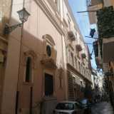 Da tempio religioso a struttura alberghiera. Il seicentesco Palazzo Persia Diana e la chiesetta di San Bartolomeo sono in vendita